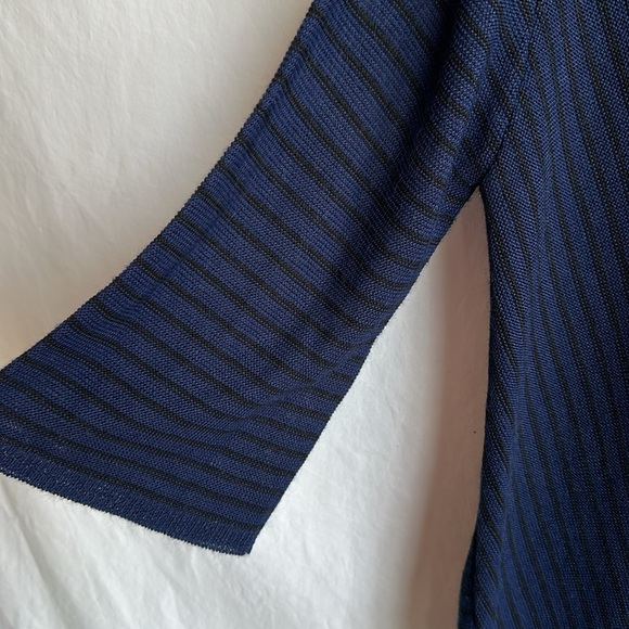 Apt. 9 navy and black lightweight front-tie bell sleeve sweater, size M - Picture 8 of 8